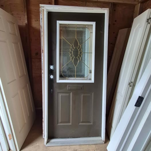 36x80 Exterior Door with Decorative Glass & Mail Slot – RH Inswing – 2x4 Frame